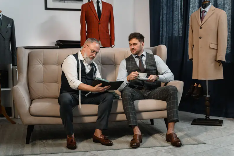 Manufacturing discussion for a men’s suit project